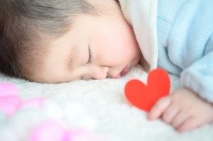 お口の中の菌は赤ちゃんに移る？